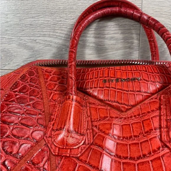 Givenchy Antigona Red Crocodile Embossed Leather Bag Medium - Picture 4 of 16